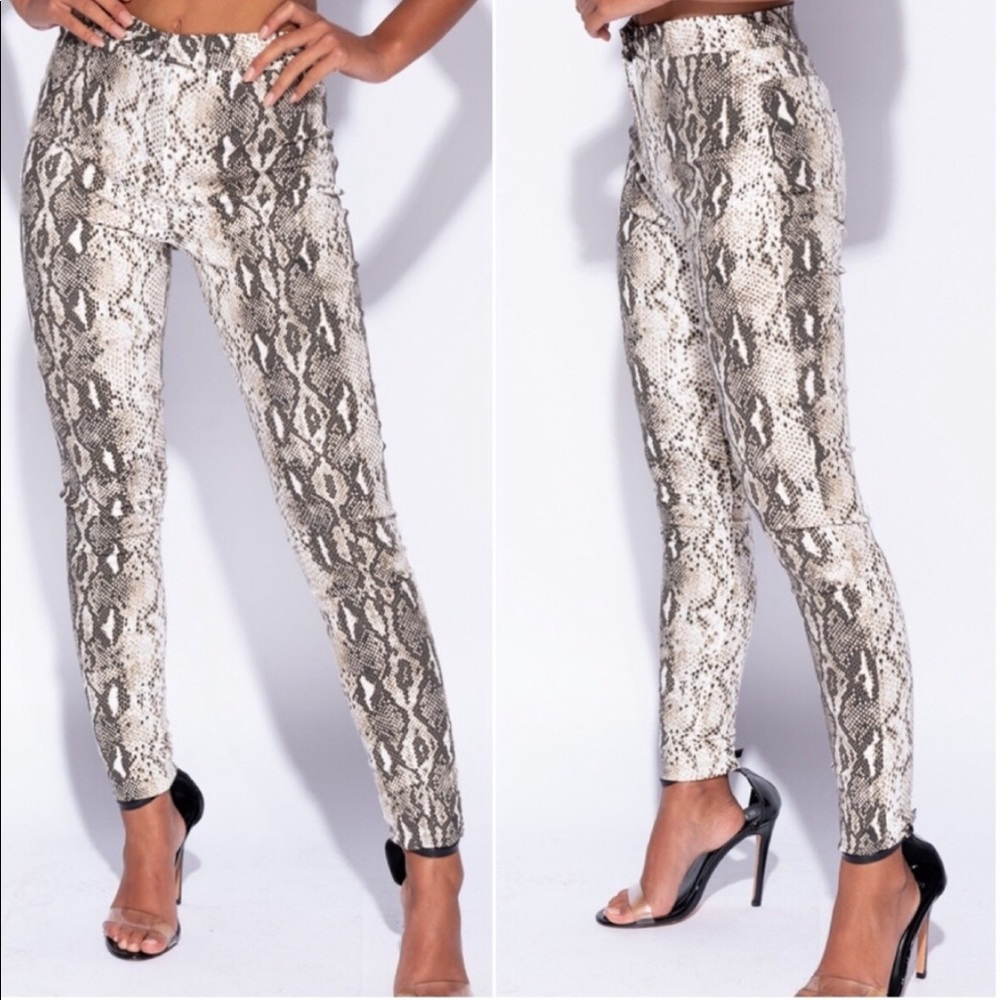 Last 1⚡️Snake Skin Pant